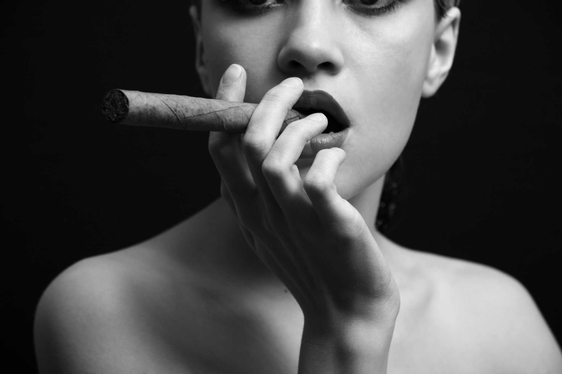 Курение женщин: влияние на организм и потомство